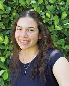 Positive people in Pinecrest : Savannah Sanin